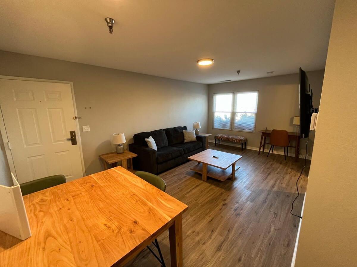 Aksarben 1 Bedroom-Close To I-80 Omaha Extérieur photo